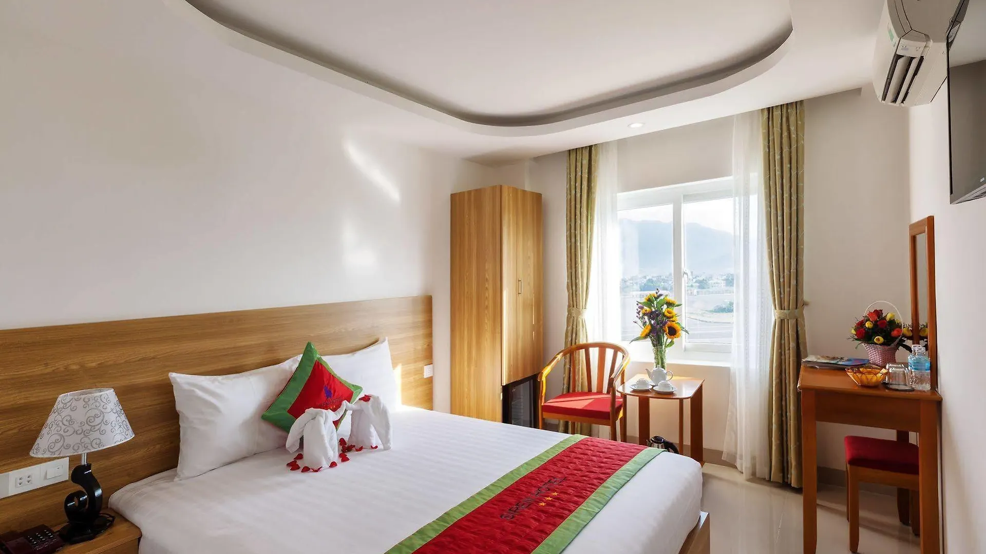 Siren Flower Hotel Nha Trang 3*,  Vietnam